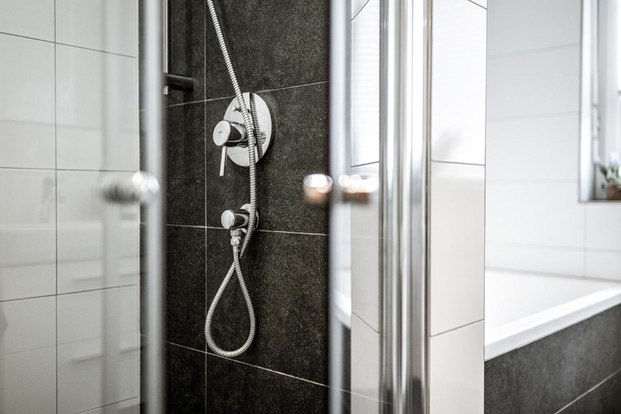 Ferienwohnung Alpenflair / Luxury / 100Qm / Work / Travel / Netflix Penzberg Exterior foto
